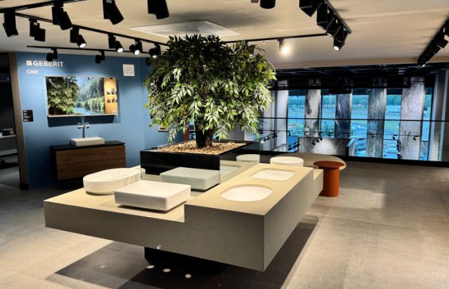 SHOWROOM