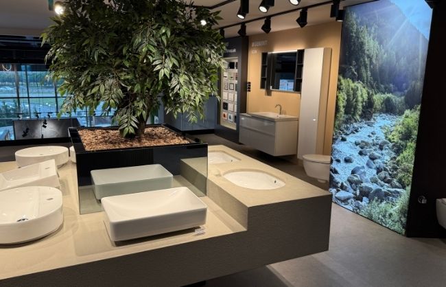 SHOWROOM